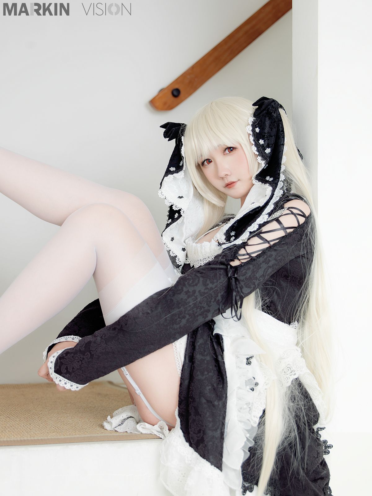 Coser@麻花麻花酱 – 可畏女仆 (16P)
