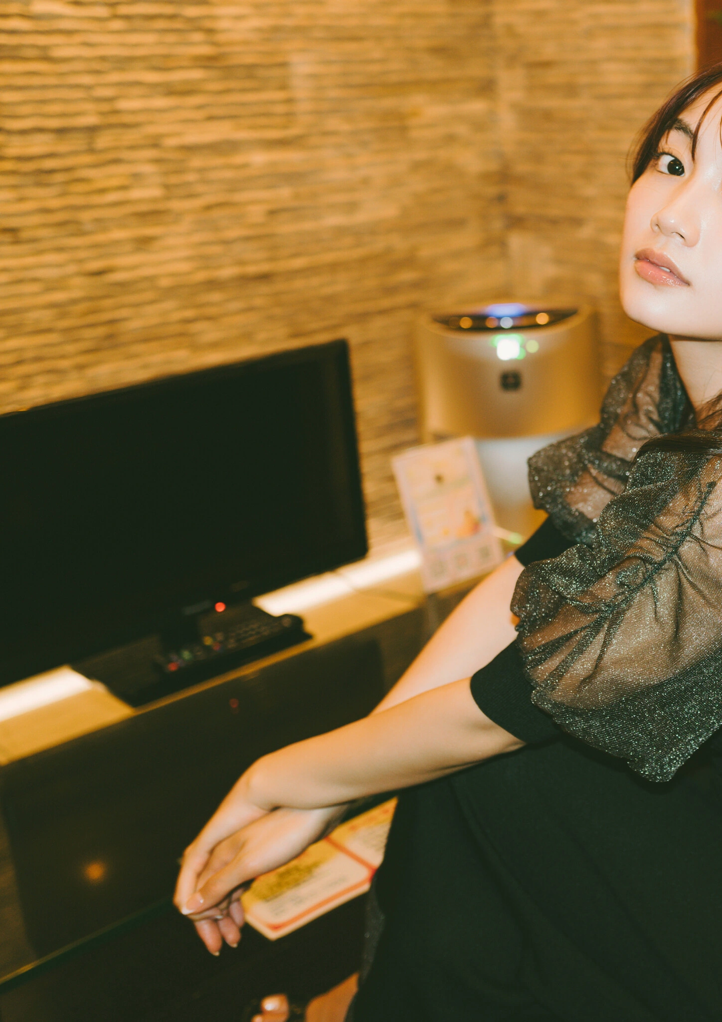 Hikari Kuroki 黒木ひかり, BRODYデジタル写真集 「Midnight romance」 Set.03