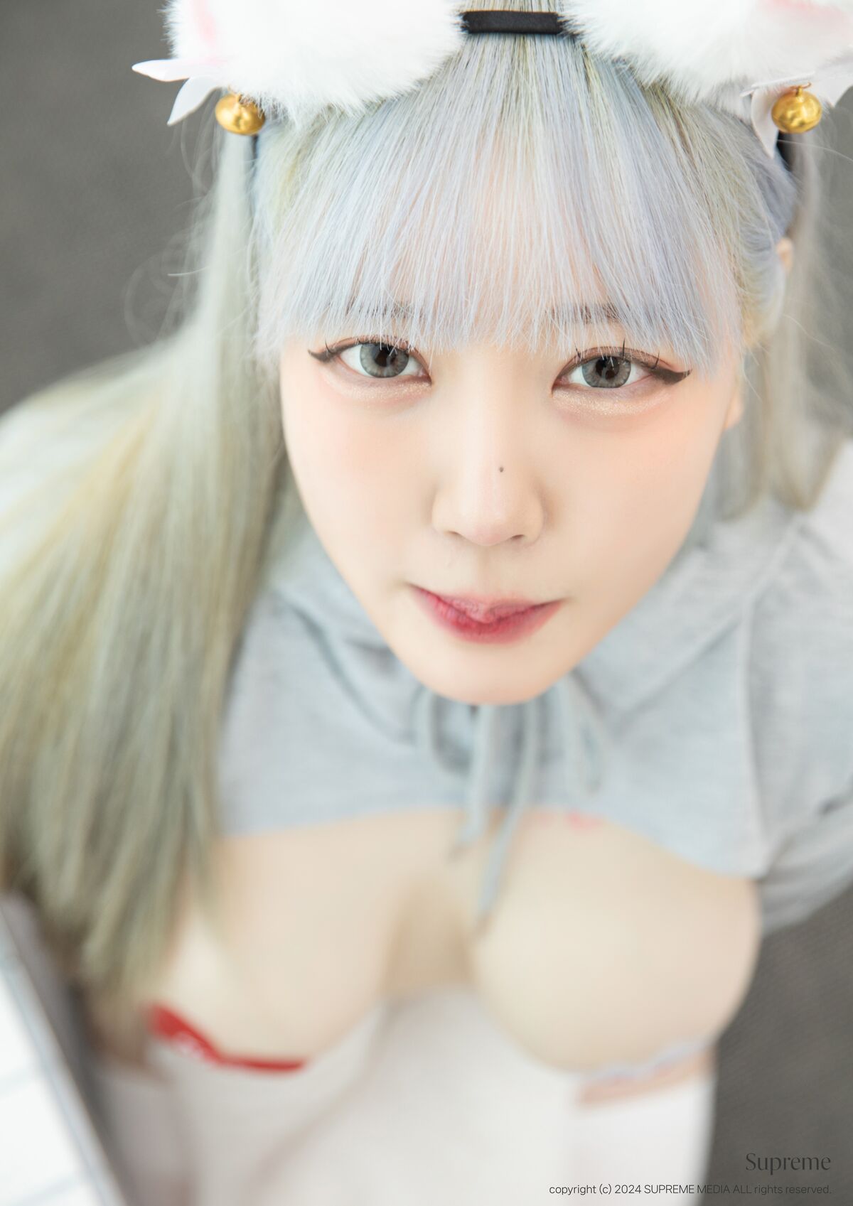 Supreme No.02 – Clare