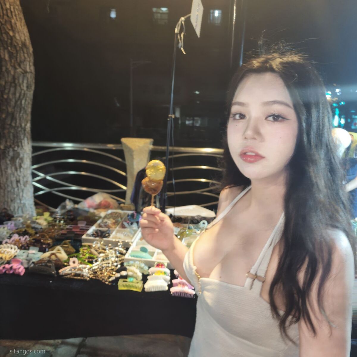 Sha Le Mei Xiao Cang Lao Shi 莎乐美小苍老师 – 网红外围 最新私密群门槛福利 Part03 (61P)