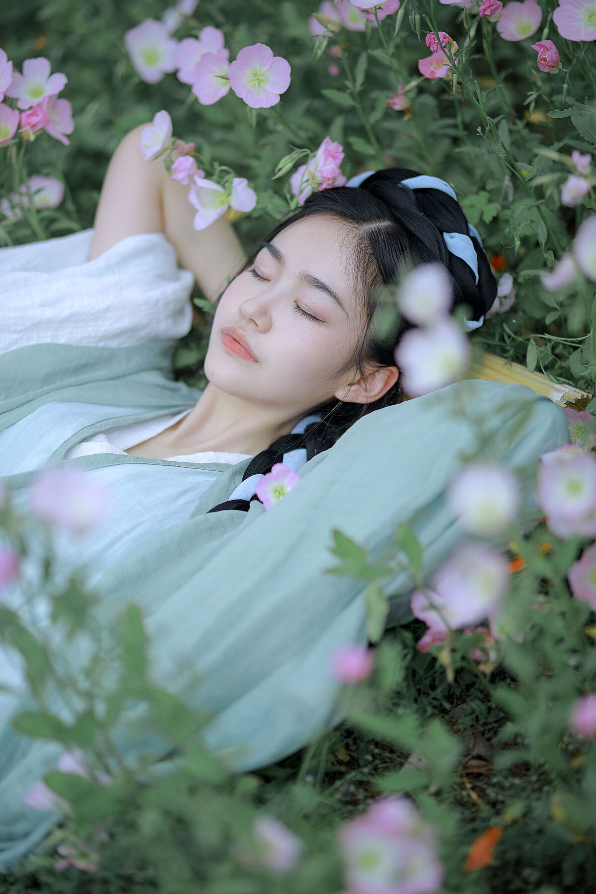 YiTuYu艺图语 Vol.8480 一朵 (23P)
