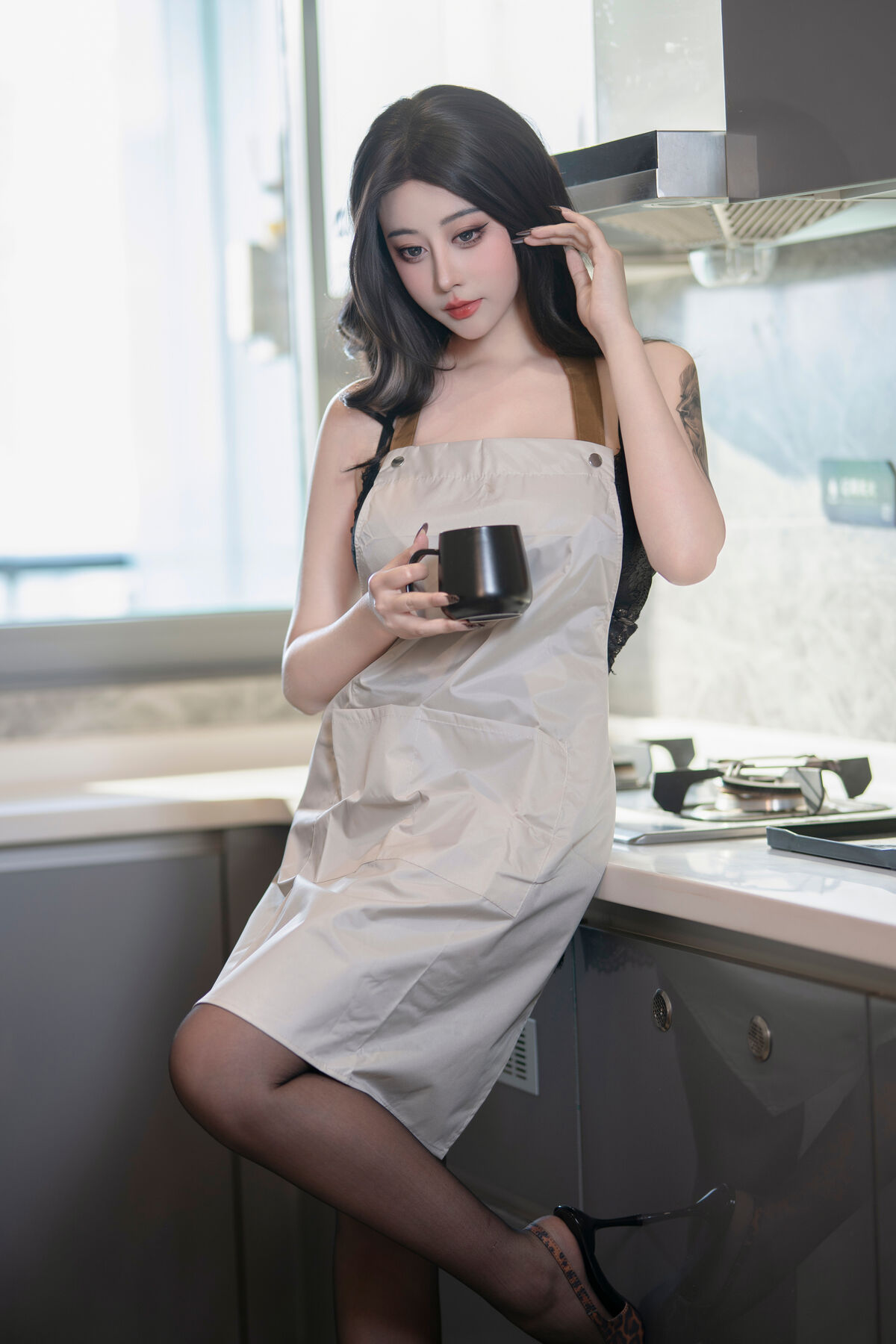 Coser@云溪溪 Yunx1x1 – 豹纹主妇 (81P)