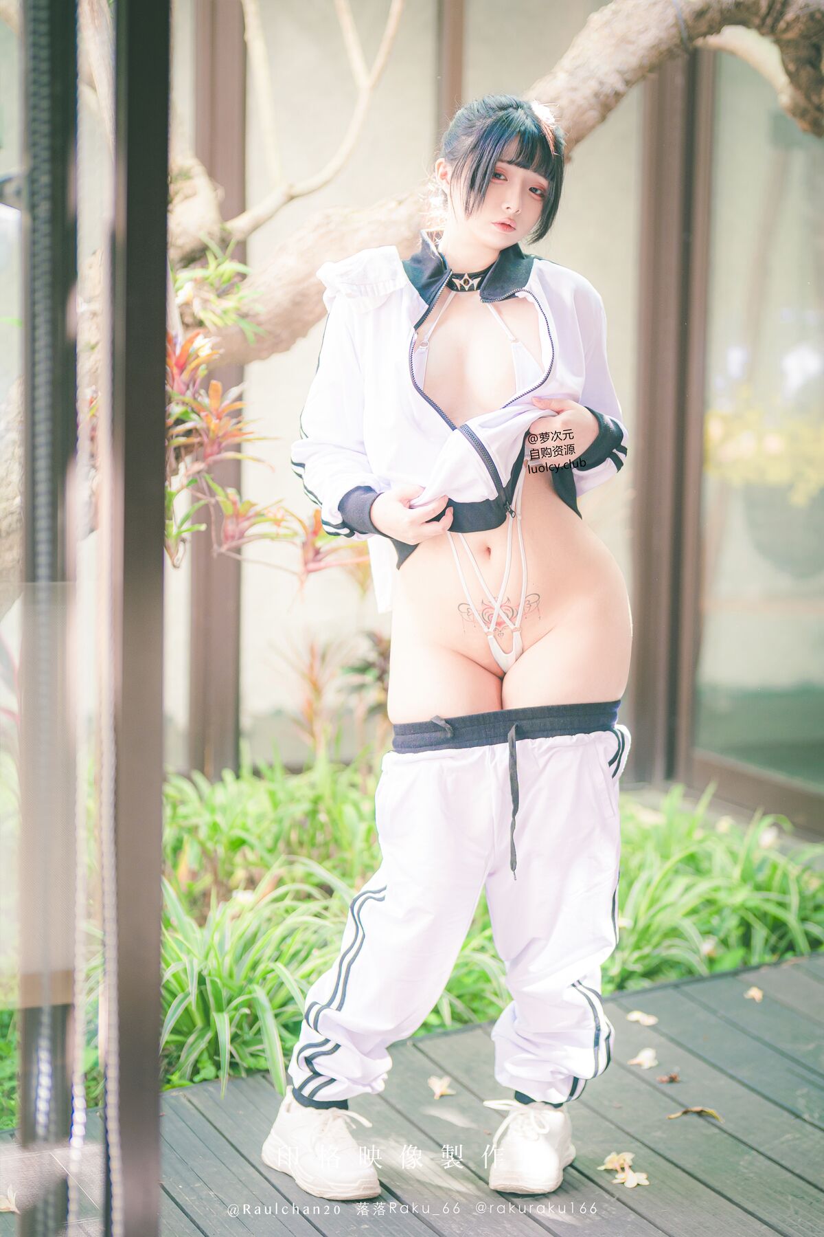 Coser@落落Raku – 锻炼日 Exercise Day (62P – 1V)