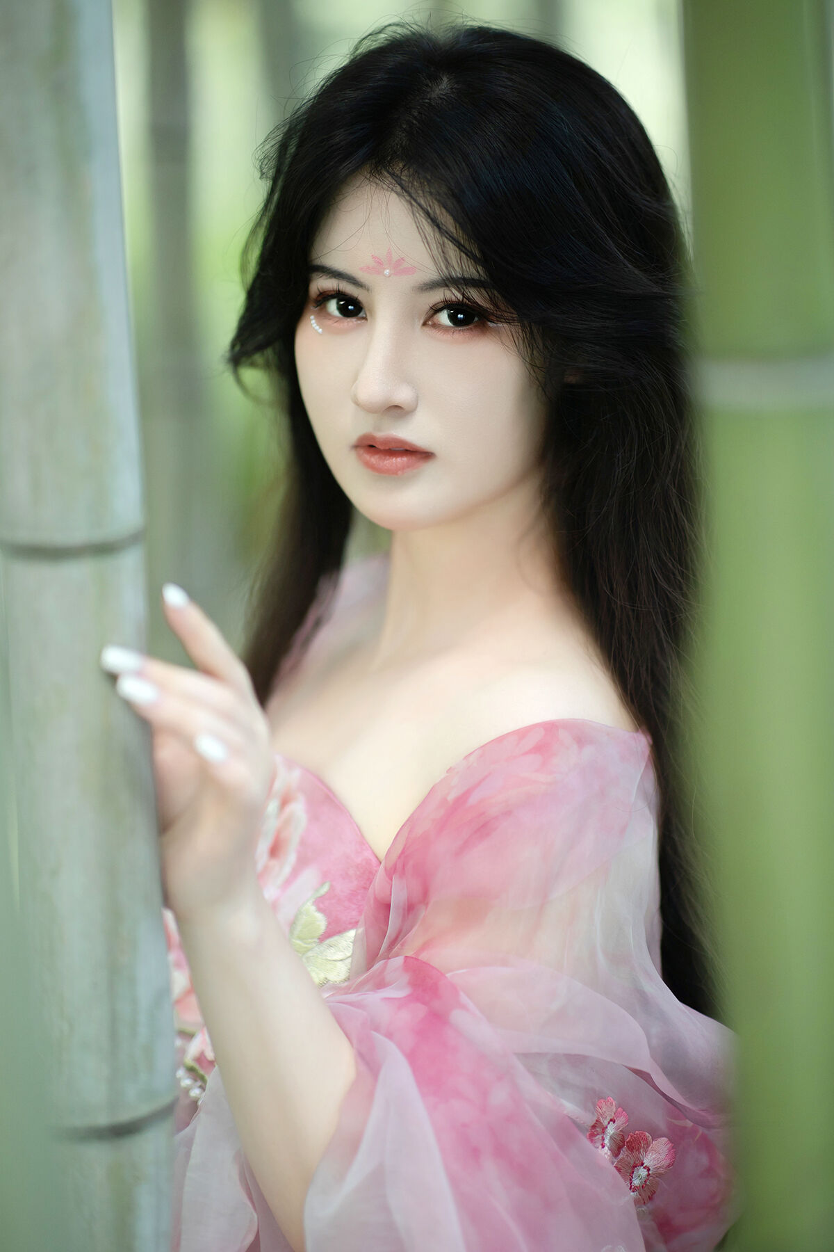 YiTuYu艺图语 Vol.7703 Shi Shi Kiki