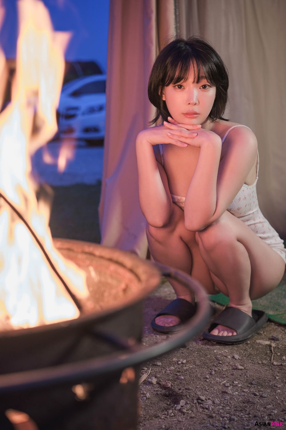Kang In-kyung (강인경) – Girlfriend