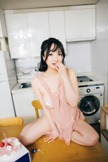 [Loozy] Son Ye-Eun (손예은) – Happy Birthday (+S.Ver)