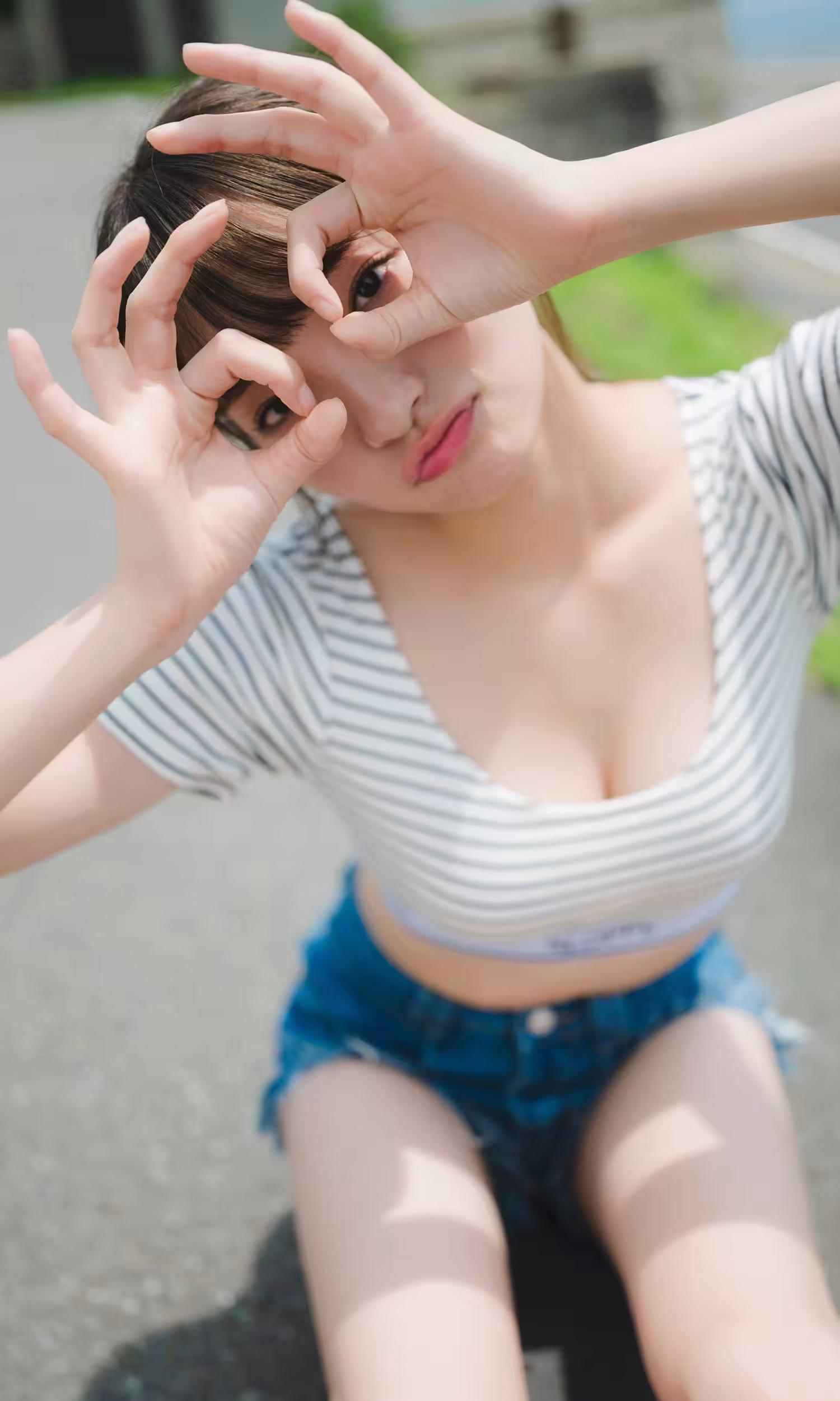 [裡仲菜月] 乳香四溢 魅力笑容讓人好想戀愛 (23 Photos)