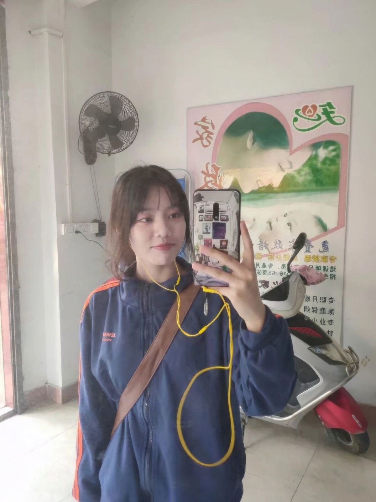 Sha Le Mei Xiao Cang Lao Shi 莎乐美小苍老师 – 网红外围 最新私密群门槛福利 Part02 (61P)