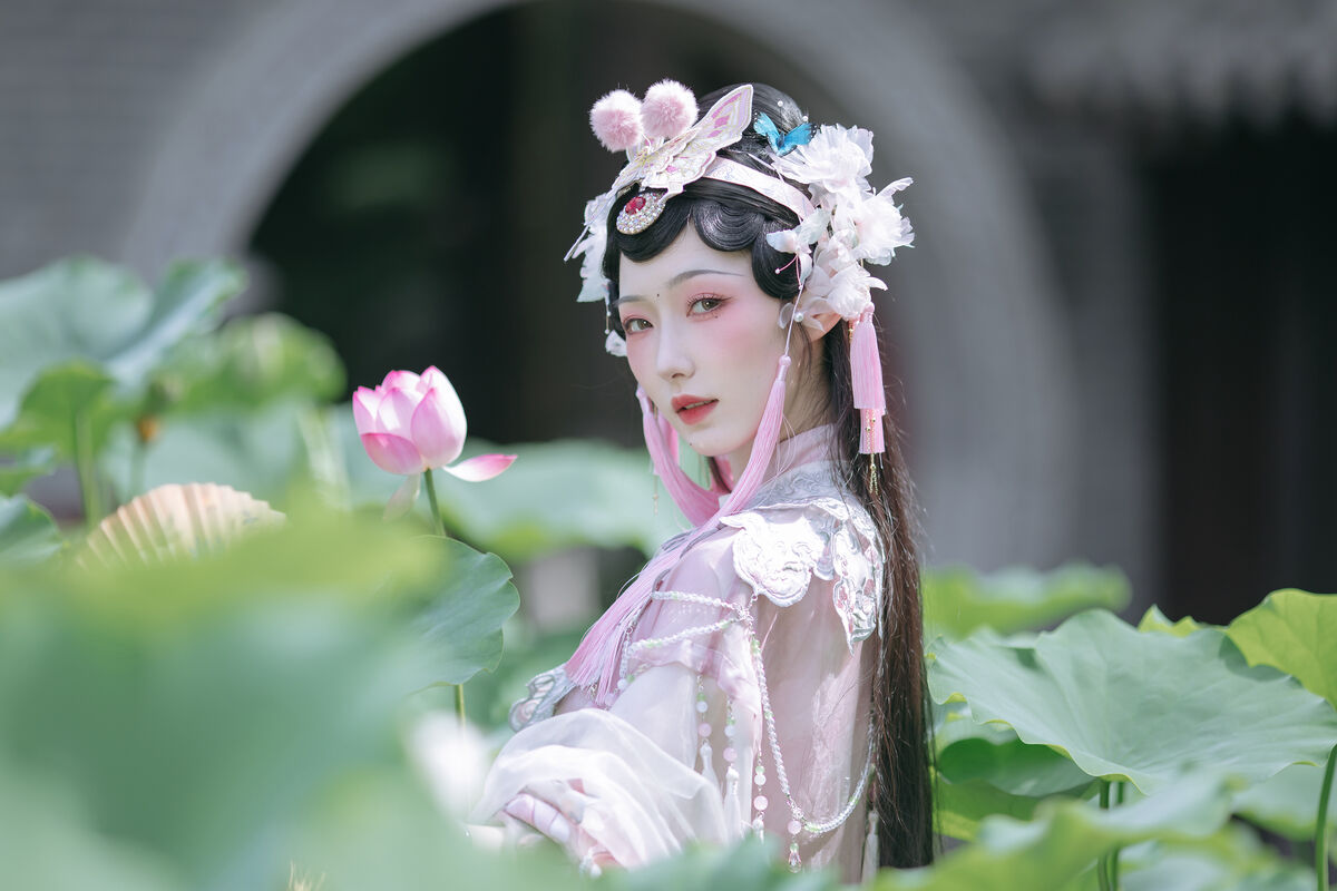YiTuYu艺图语 Vol.8510 就是景年 (23P)