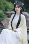 YiTuYu艺图语 Vol.8062 周周Ay (24P)