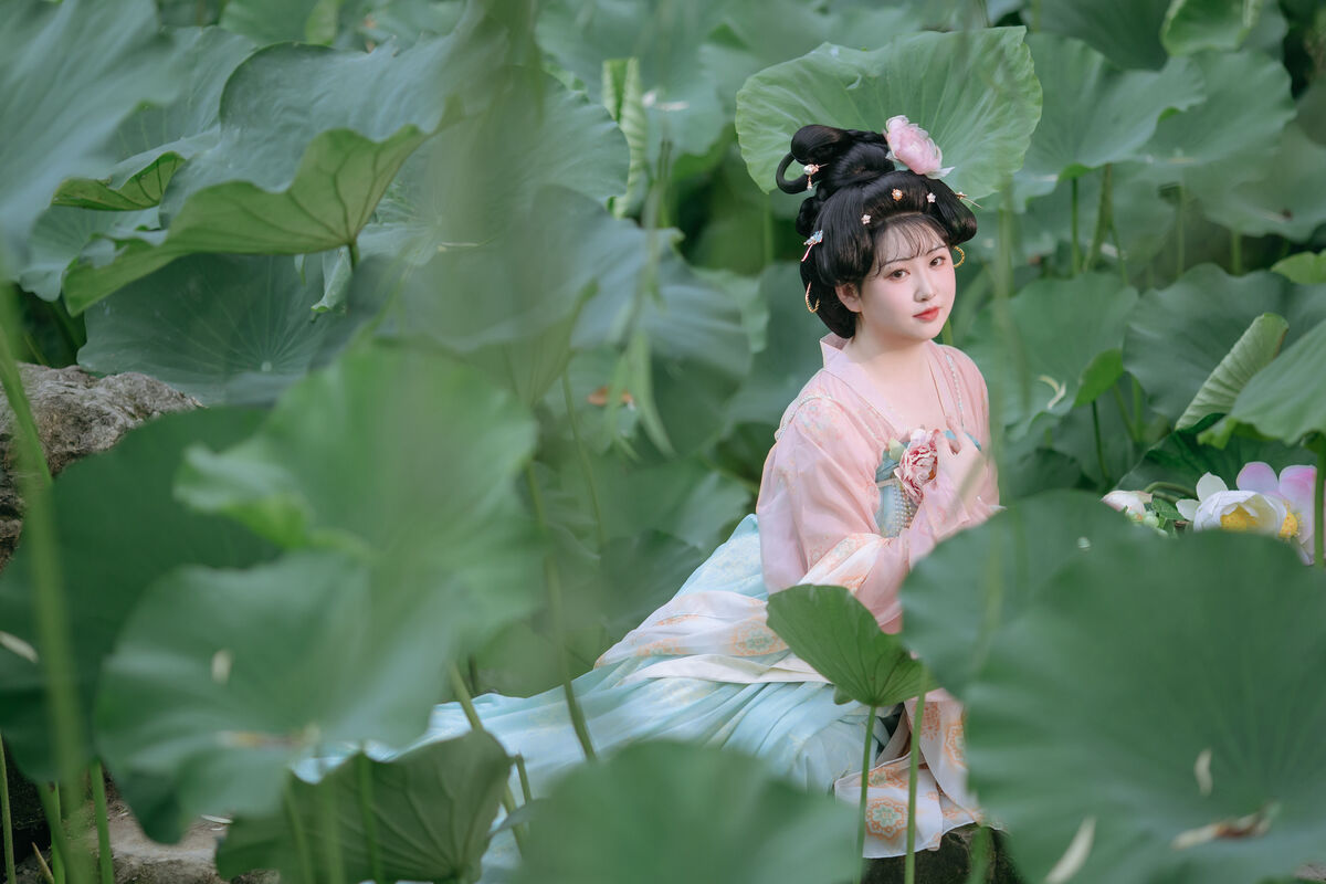 YiTuYu艺图语 Vol.8519 子小浔 (29P)