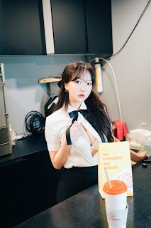 [Loozy] Son Ye-Eun (손예은) – Ticket Girl