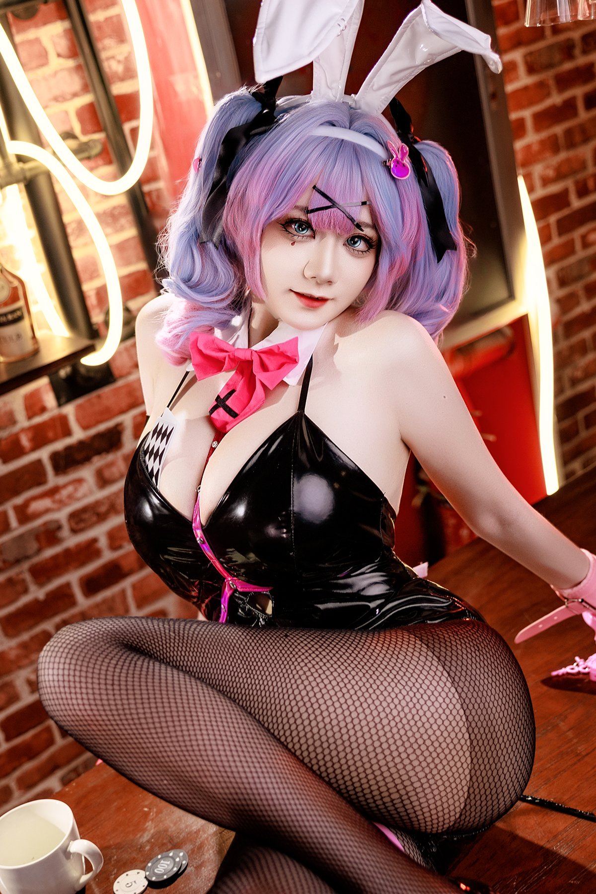 Coser@阿雪雪 – 初音兔子洞 Part01 (53P – 1V)