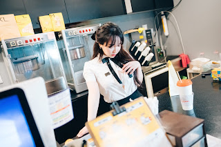 [Loozy] Son Ye-Eun (손예은) – Ticket Girl