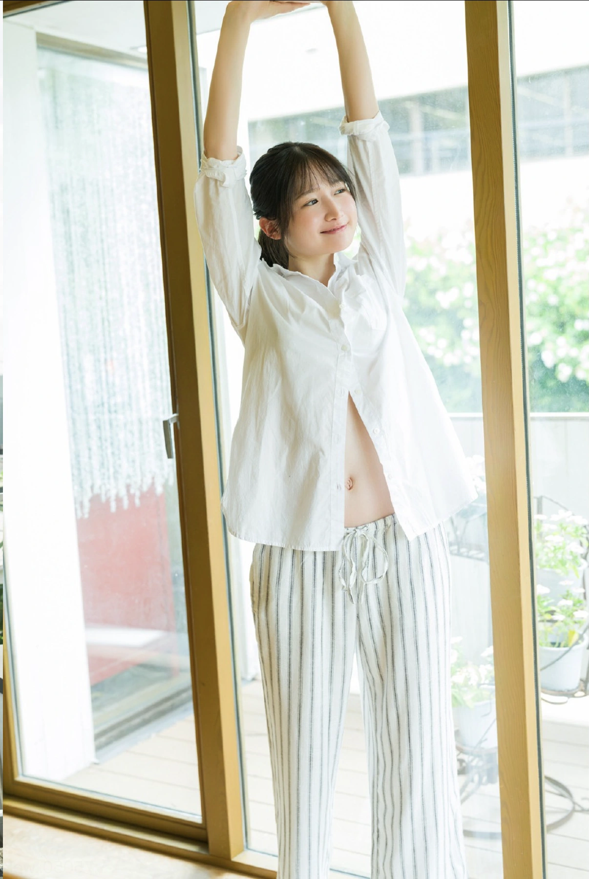 Mio Ishikawa 石川澪, FLASH 2025.09.30 (フラッシュ 2025年9月30日号)