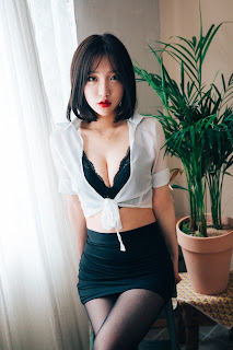 [Loozy] Son Ye-Eun (손예은) – Officegirls Vacation Vol.1