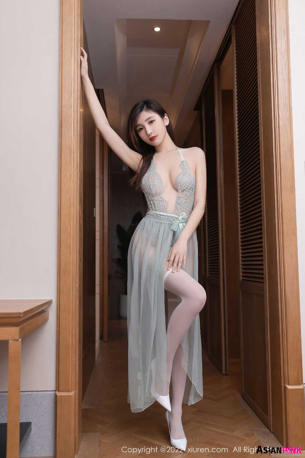 XIUREN No.5213 Lu Xuan Xuan (陆萱萱)