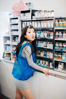 [Loozy] Son Ye-Eun (손예은) – CS Part Timer