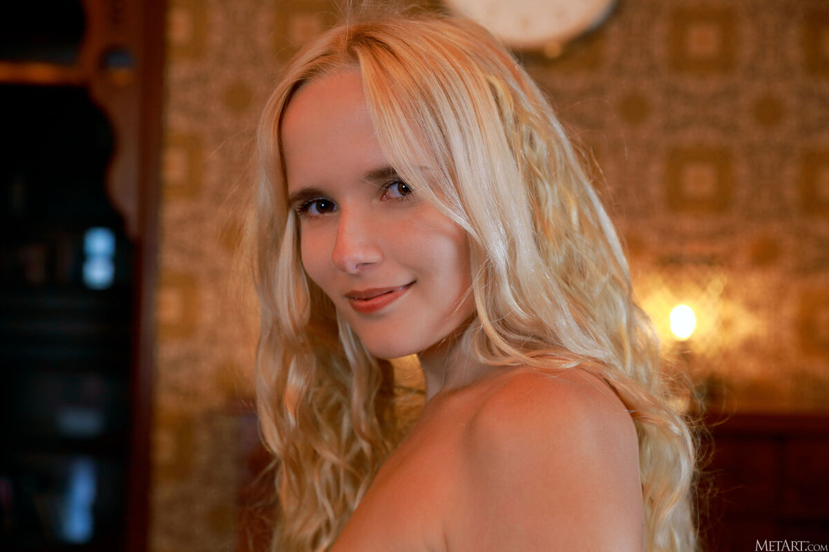 MetArt Poppy – Incandescent Part02 (61P)