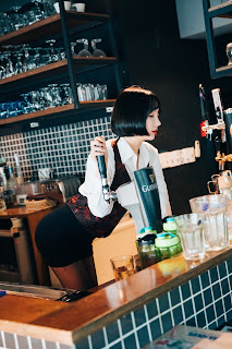 [Loozy] Son Ye-Eun (손예은) – Tainted Love Bar