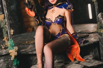 慕慕Momo, ヌード写真集 莫娜 Mona