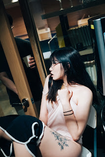 [Loozy] Sonson (손손) – Reading Room