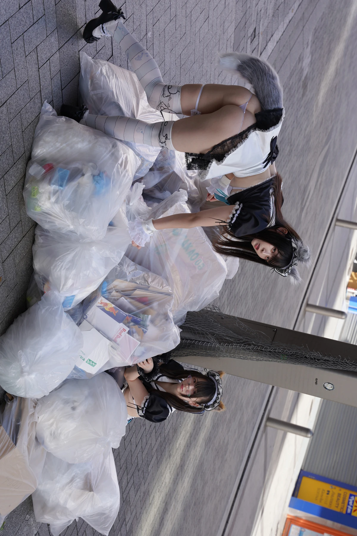 Sui Utatane うたたね翠, Mizuna Shione 水那しおね, 写真集 「野生のメイドがあらわれた！」 Set.03