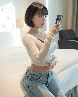 Kang In-kyung (강인경) – White T-Shirt and Jeans Concept
