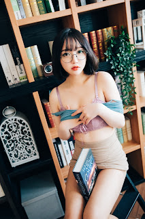 [Loozy] Son Ye-Eun (손예은) – Librarian Girl