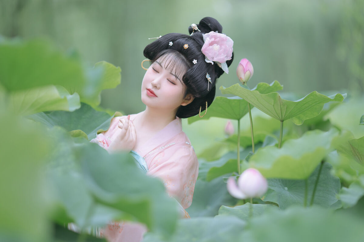 YiTuYu艺图语 Vol.8519 子小浔 (29P)