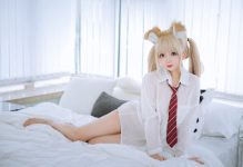 Coser@日奈娇 – 衬衫小狗