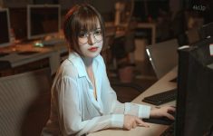 Coser@草莓味奈奈兔 办公教师 无水印