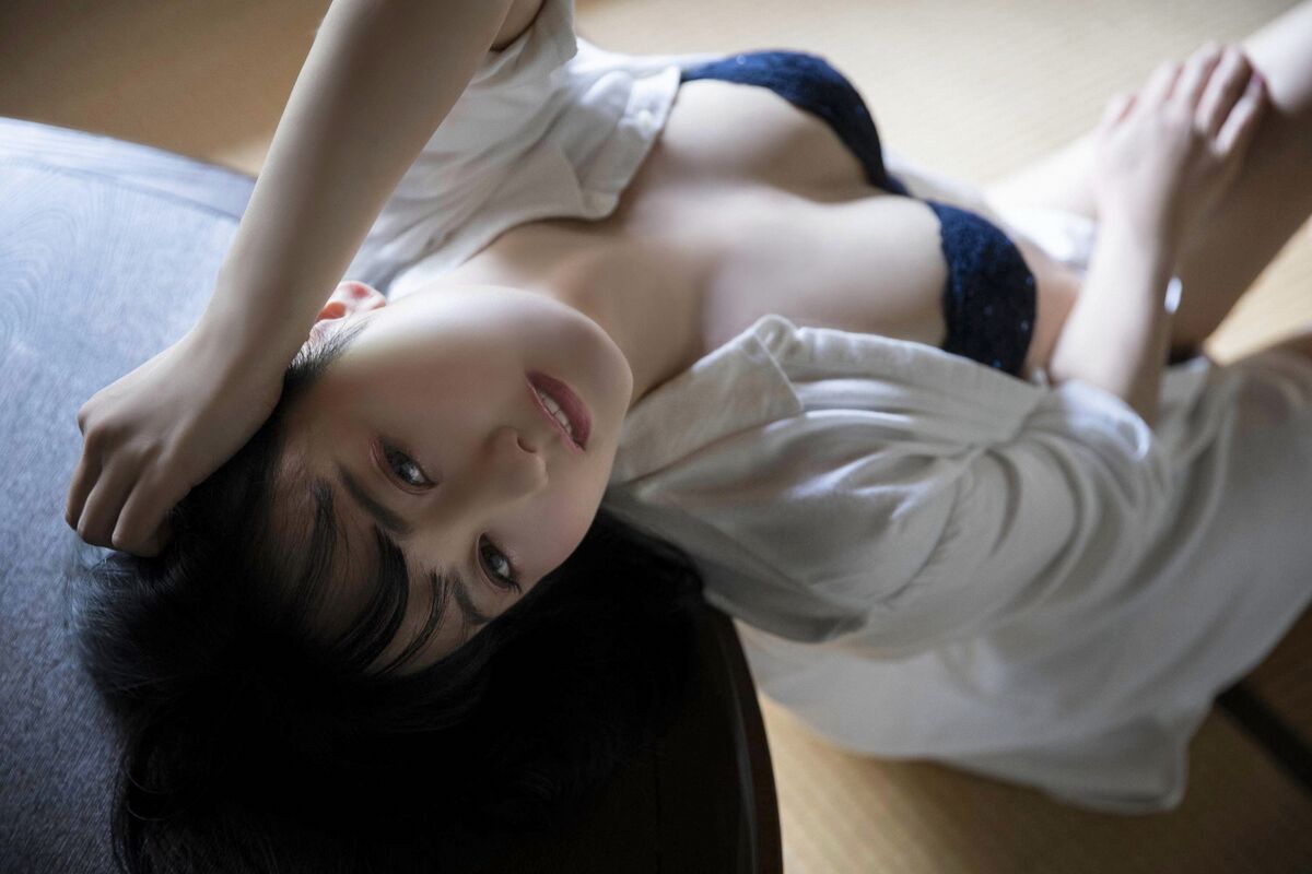 YS Web 2020-12-09 Vol.901 Mariko Seyama 脊山麻理子 – 才女アナウンサーの愛人遊戯