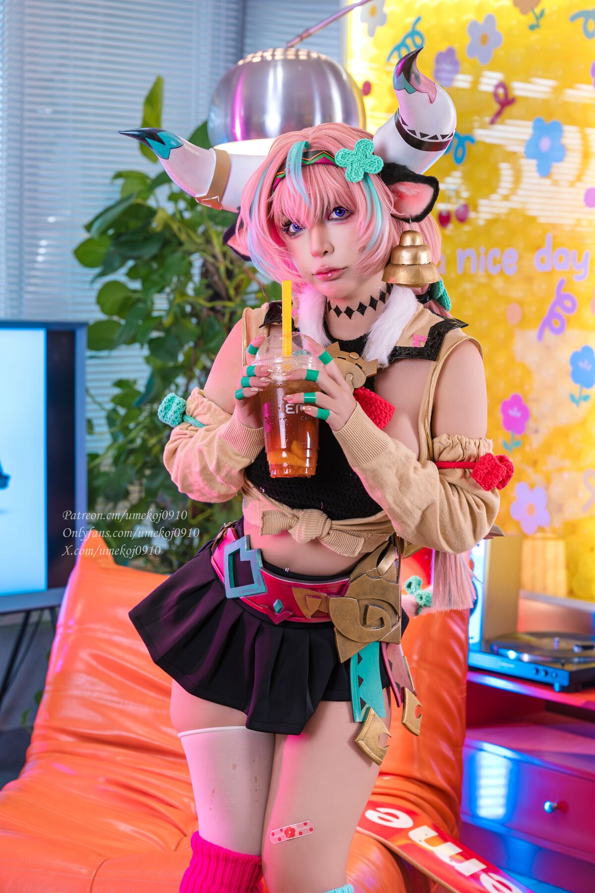Coser@Umekoj – Varesa Part01 (60P – 12V)