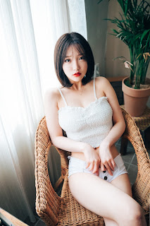 [Loozy] Son Ye-Eun (손예은) – Officegirls Vacation Vol.1