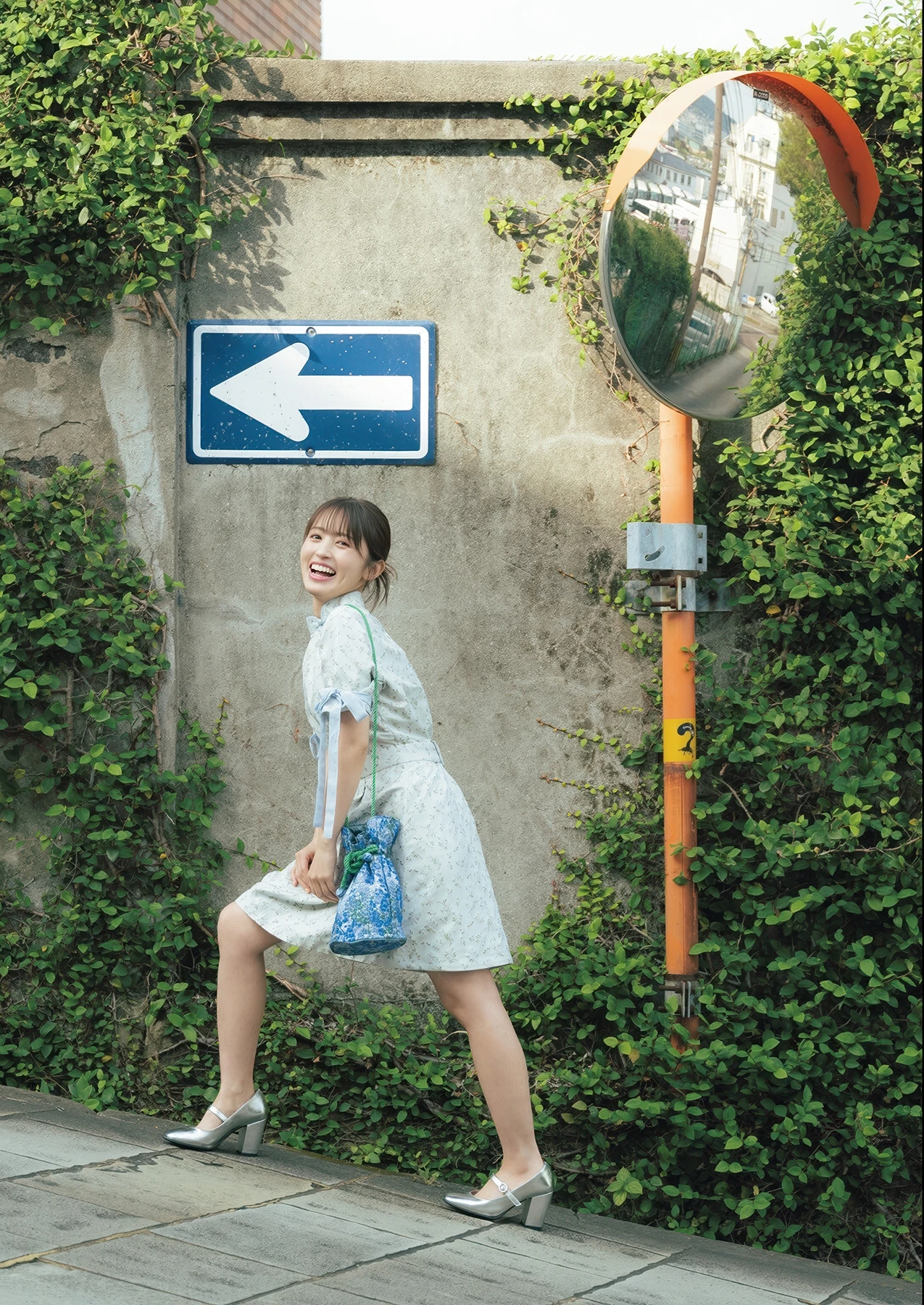 Rikako Aida 逢田梨香子, 写真集 「日々」 Set.01