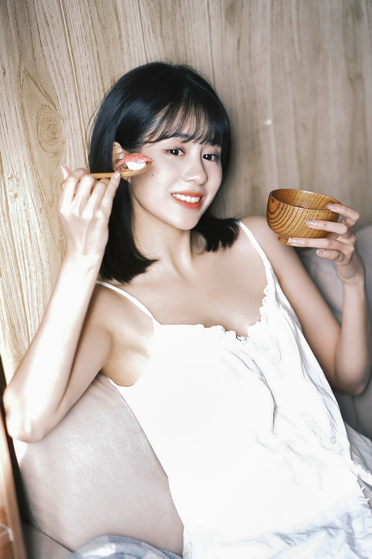 YiTuYu艺图语 Vol.8221 心怡 (22P)