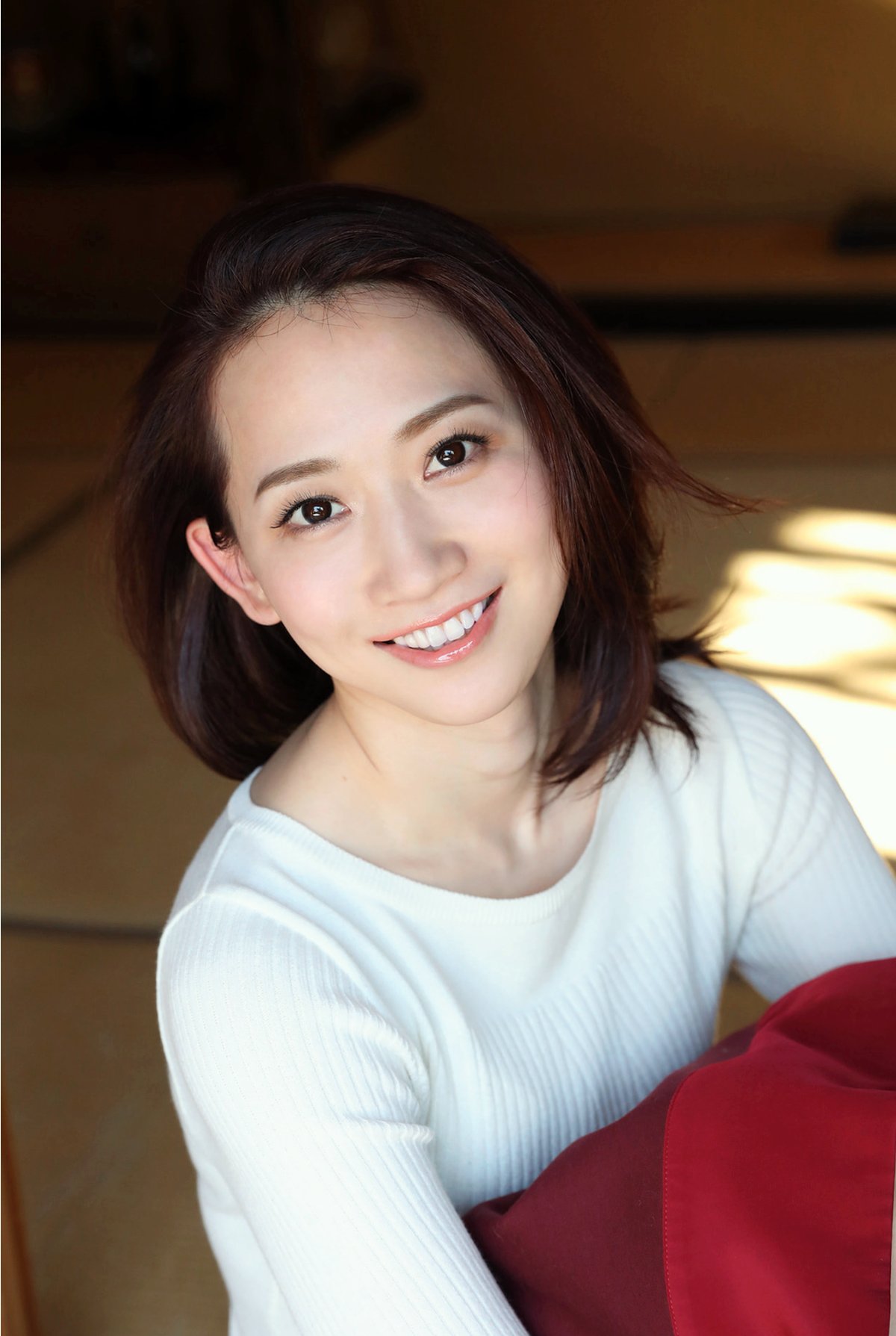 JP Mito Kana 水戸かな – 花を愛でる人