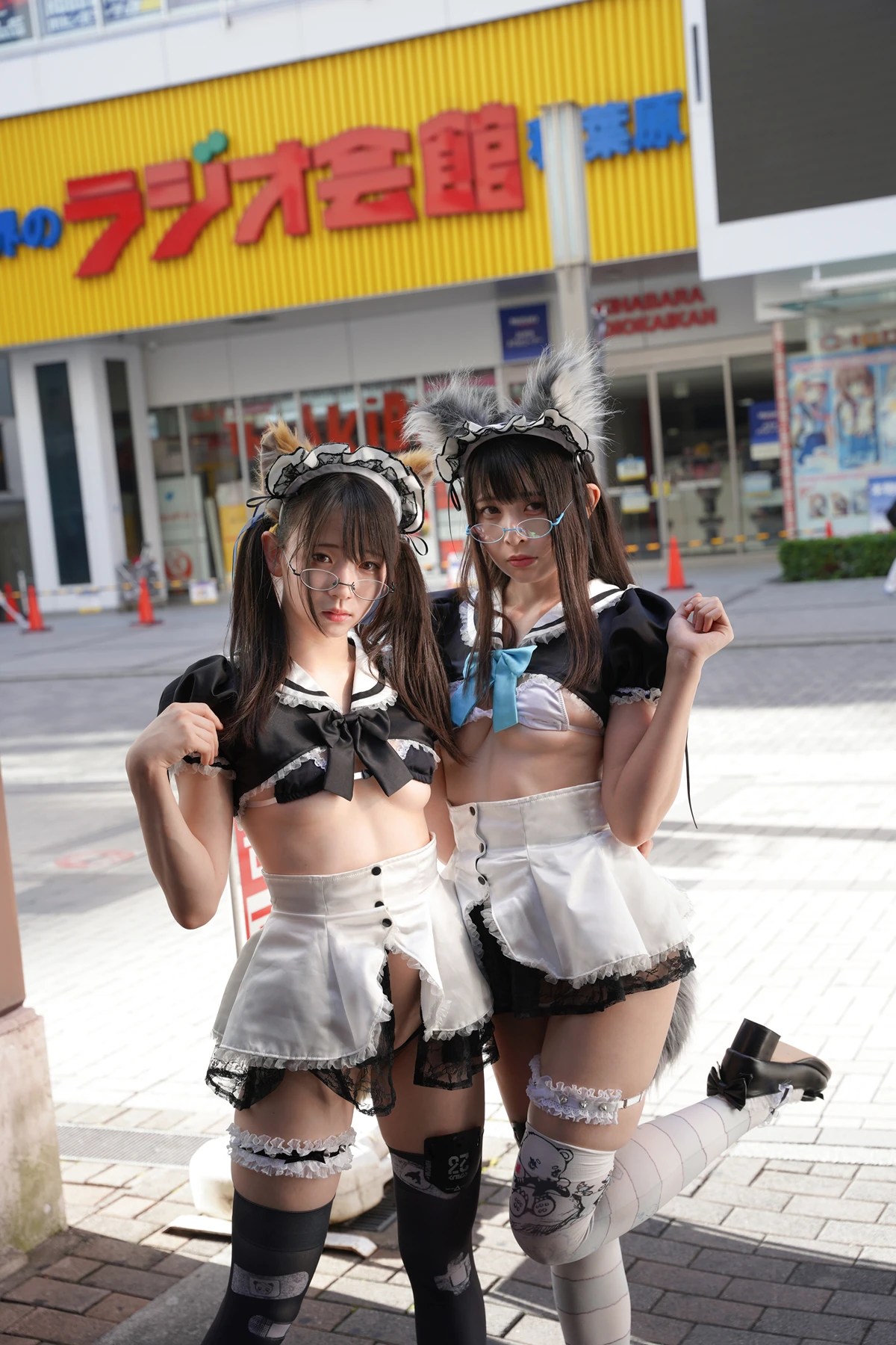 Sui Utatane うたたね翠, Mizuna Shione 水那しおね, 写真集 「野生のメイドがあらわれた！」 Set.03