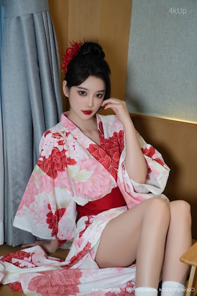 XIUREN No.9208 Yang Chen Chen (杨晨晨Yome)