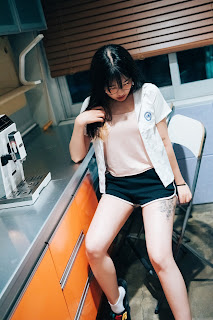 [Loozy] Sonson (손손) – Reading Room