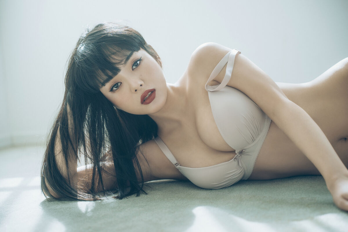 EIMI – Undergarments (88P)