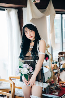 [Loozy] Son Ye-Eun (손예은) – Fetish Cafe