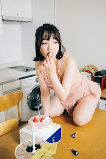 [Loozy] Son Ye-Eun (손예은) – Happy Birthday (+S.Ver)
