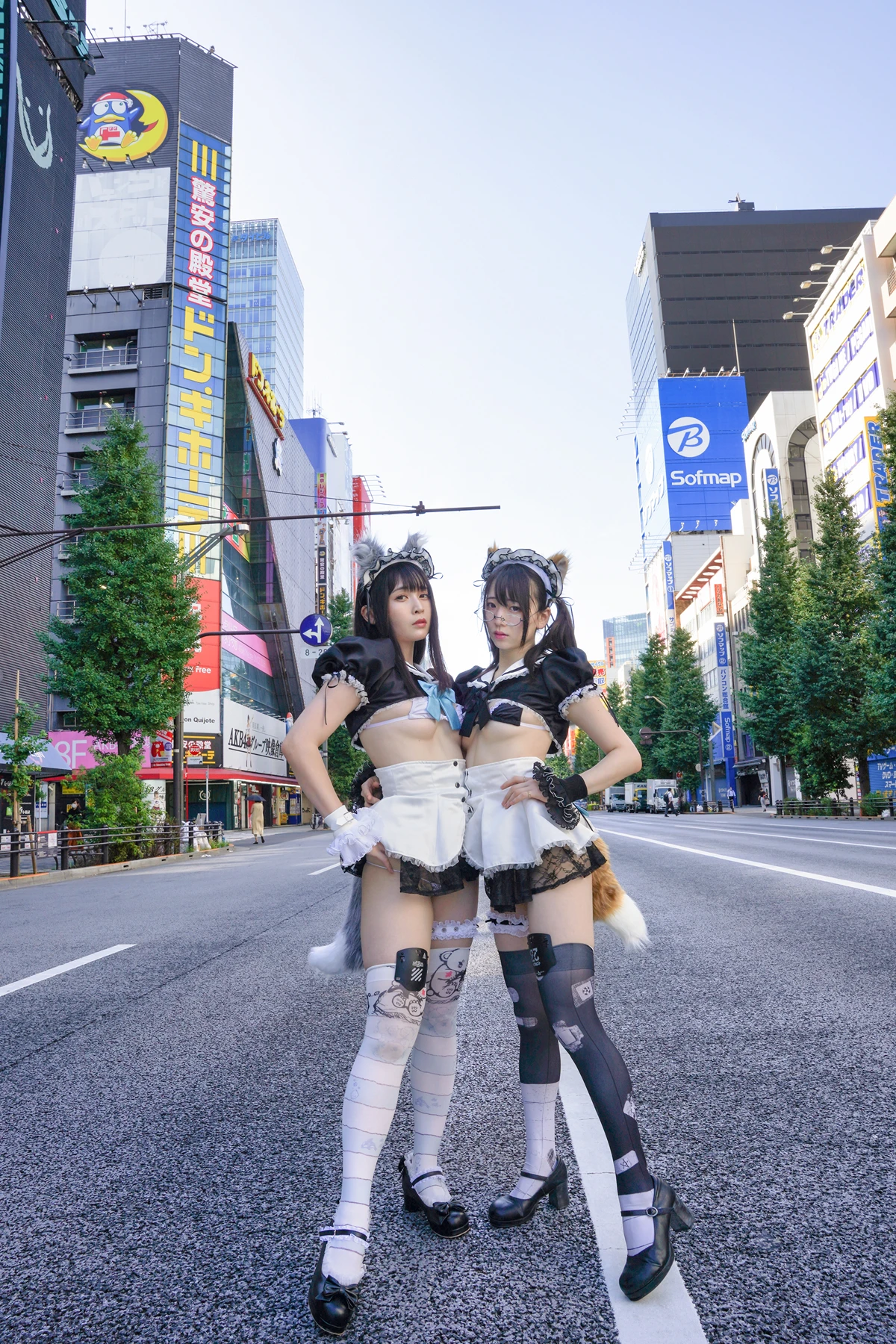 Sui Utatane うたたね翠, Mizuna Shione 水那しおね, 写真集 「野生のメイドがあらわれた！」 Set.02