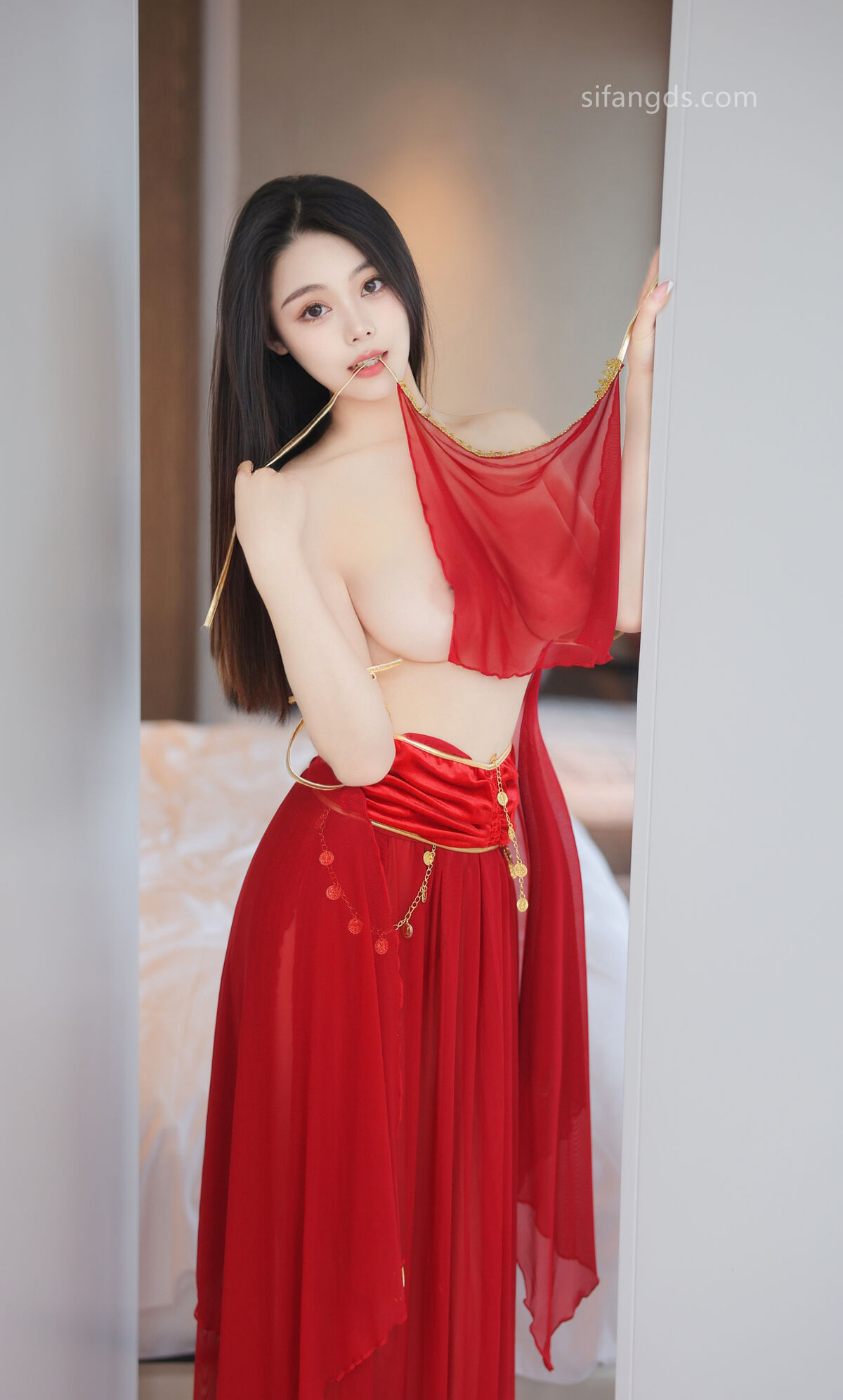 XR Uncensored Qing Miao 清妙 – R18 秀人网模特 红色舞裙 S Part02 (47P)