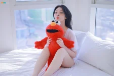 Yeonwoo – Naked[4201MB-215photos]