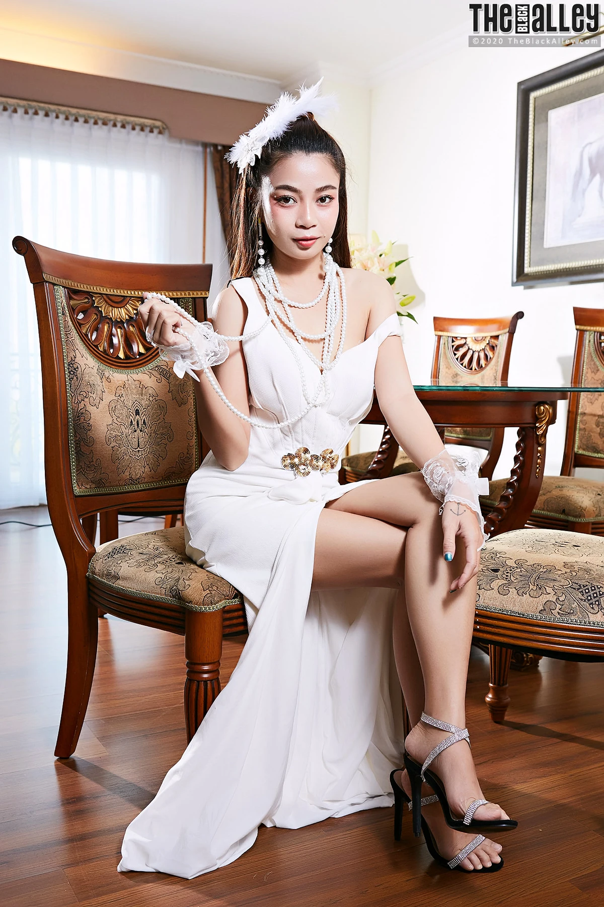 Juliet The Black Alley Photobook Set.26