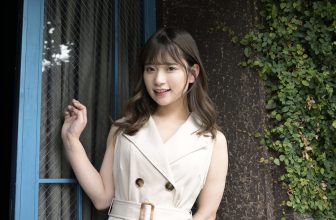 Rena Momozono 桃園怜奈, 週刊現代デジタル写真集 「プレミアムヌードシリーズ ナニワ天然乳」 Set.01