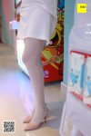 紫紫《练歌房白丝美女》 [异思趣向IESS] 丝享家203